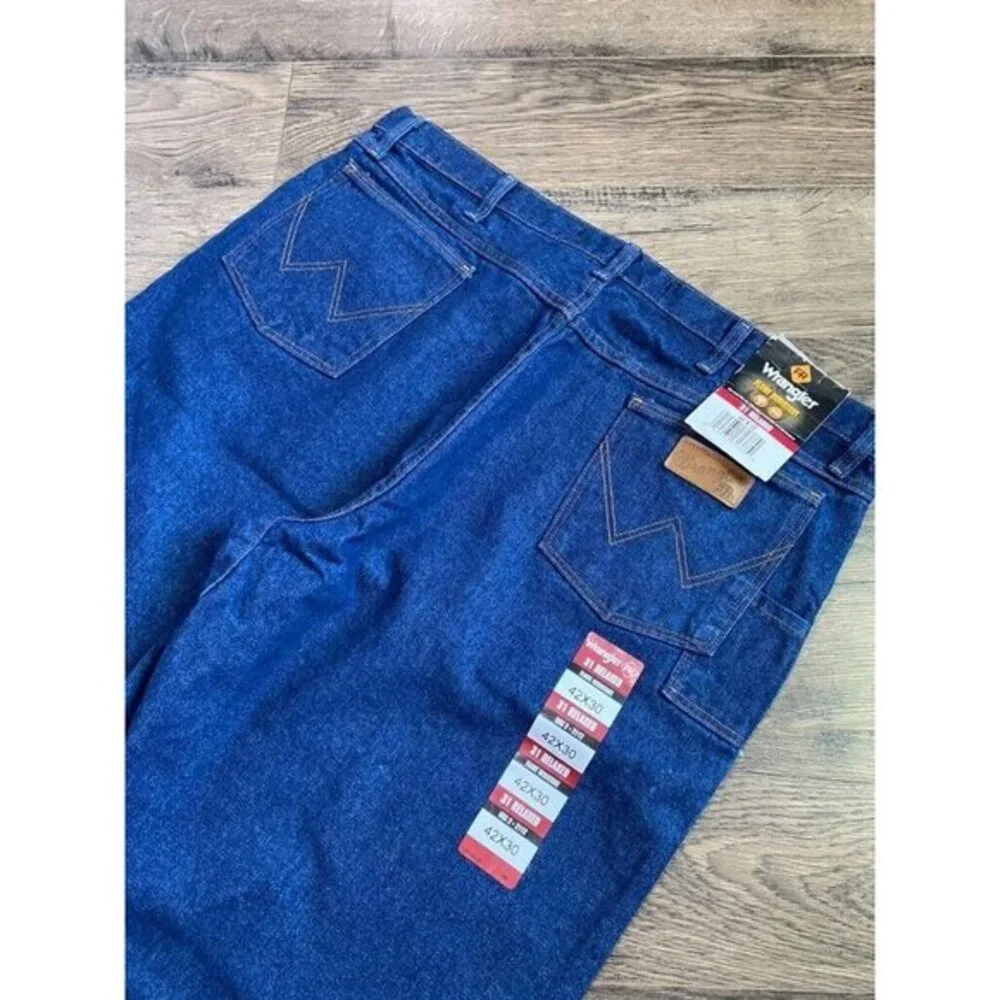 NWT Mens Wrangler Flame Resistant HRC‎ 2 31 RELAXED 2112 JEANS Size 42 X 30